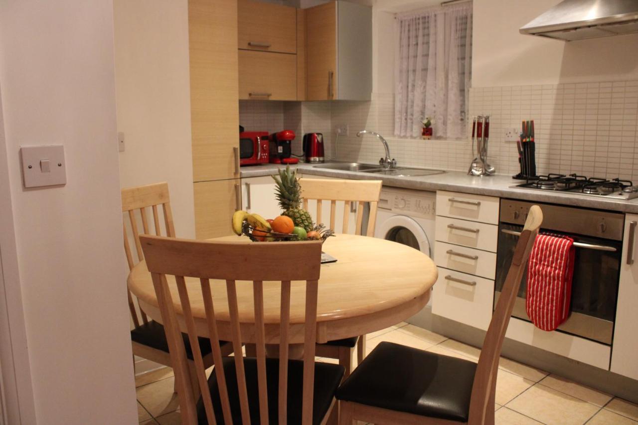 Eldridge Court Apartment Dagenham Buitenkant foto