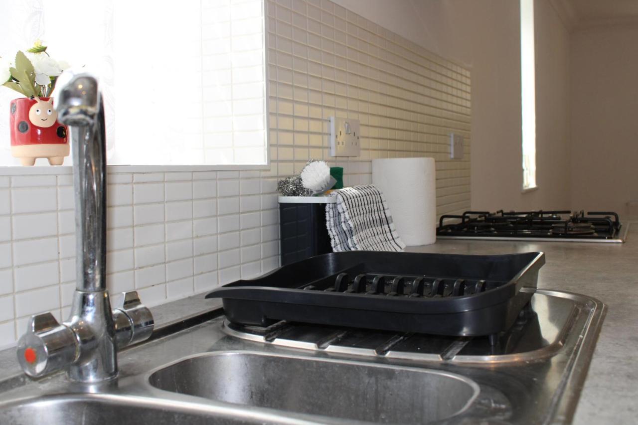 Eldridge Court Apartment Dagenham Buitenkant foto